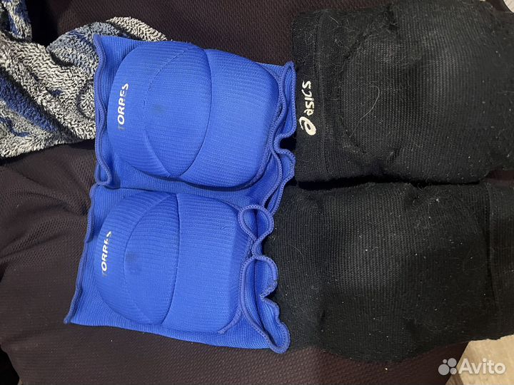Волейбольные наколенники asics и torres