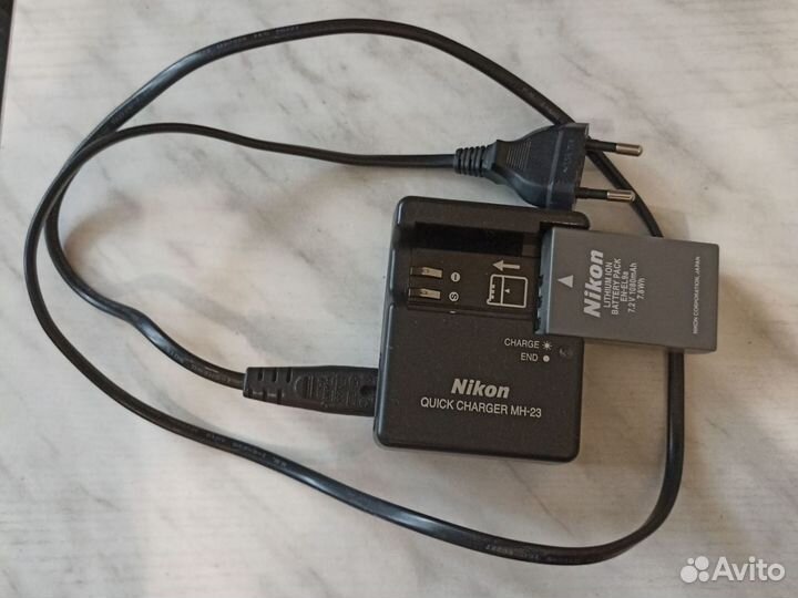 Зарядное устройство и АКБ для фотоаппарата Nikon