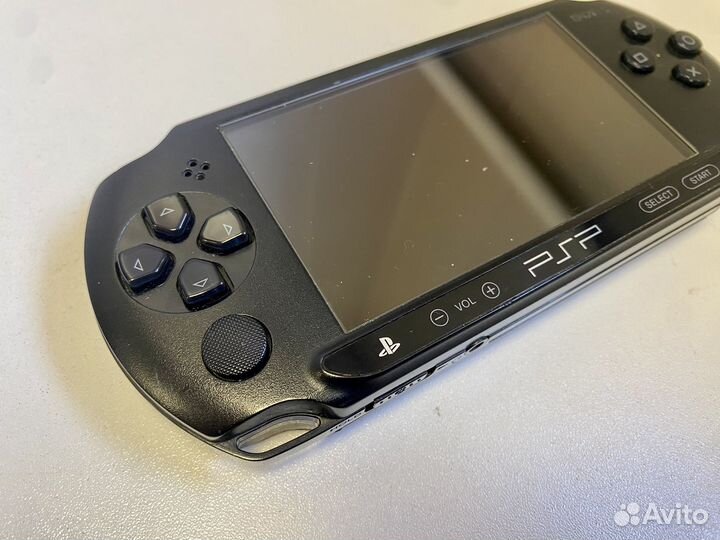 Sony PSP e1008 32gb + 30 игр. Прошита