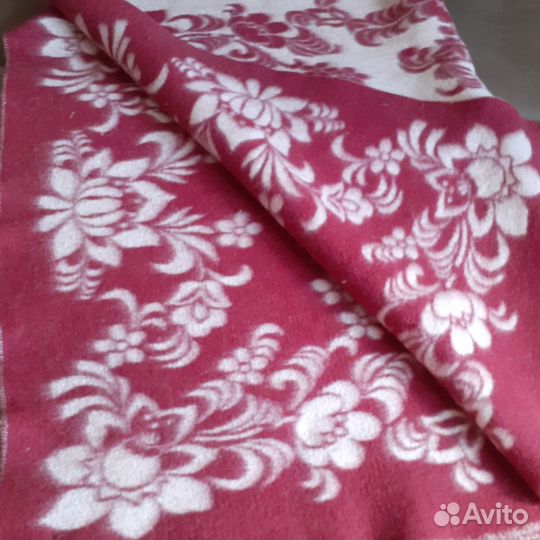 Одеяла шерстяные, теплые