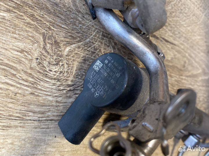 Mercedes s класс 221 топливная рейка 3,0 cdi