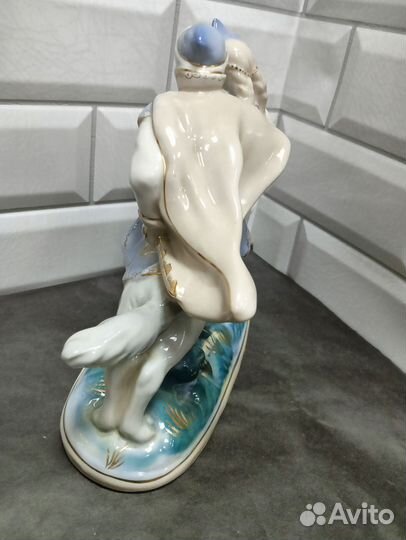 Статуэтка иван царевич на сером волке Гжель