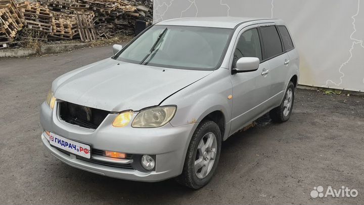 Капот Mitsubishi Airtrek