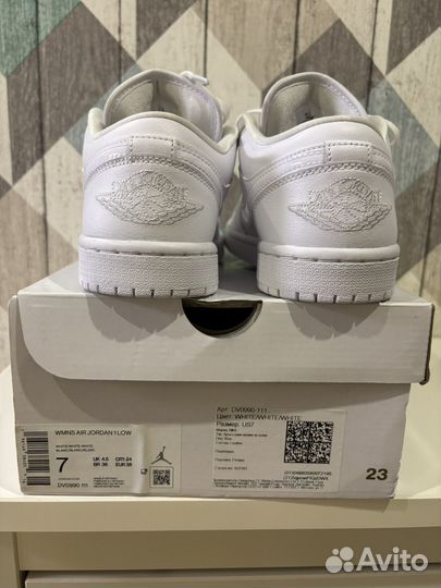 Кроссовки Jordan 1 Low Triple White 7 US