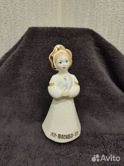 Статуэтка Катюша фестивальная,фарфор.СССР