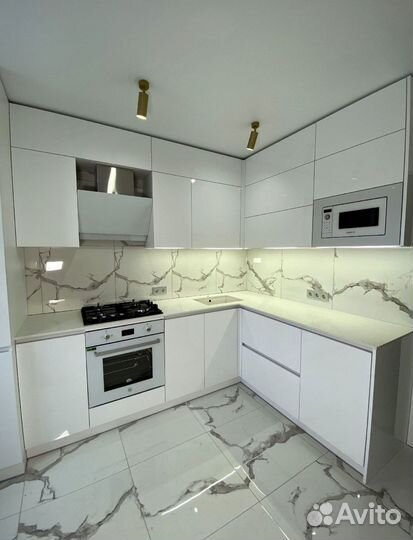 Кухонный гарнитур под заказ. Звоните