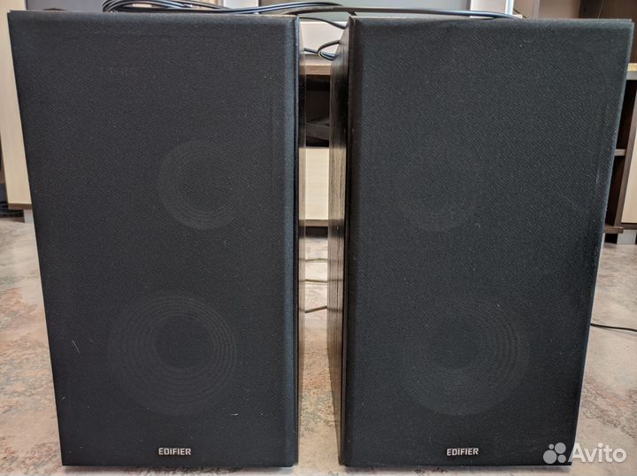 Мультимедийные колонки Edifier r2700