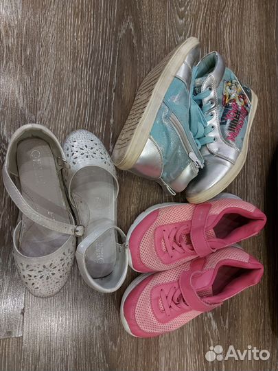 3 пары обуви 32р