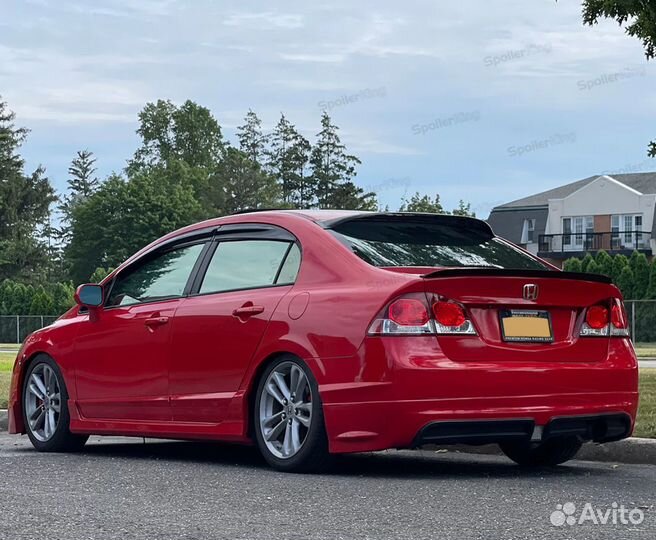 Дактейл спойлер Honda Civic 8 4D