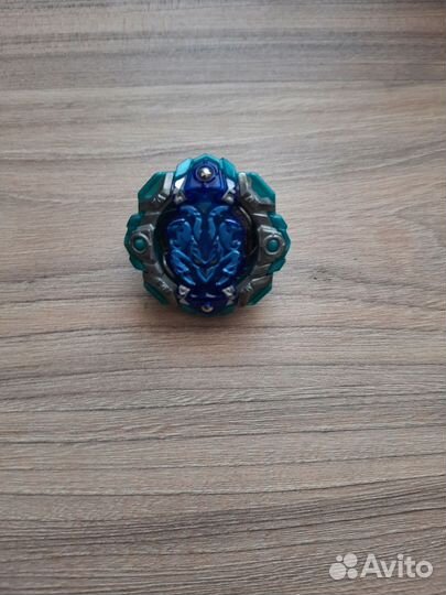 Волчки Beyblade