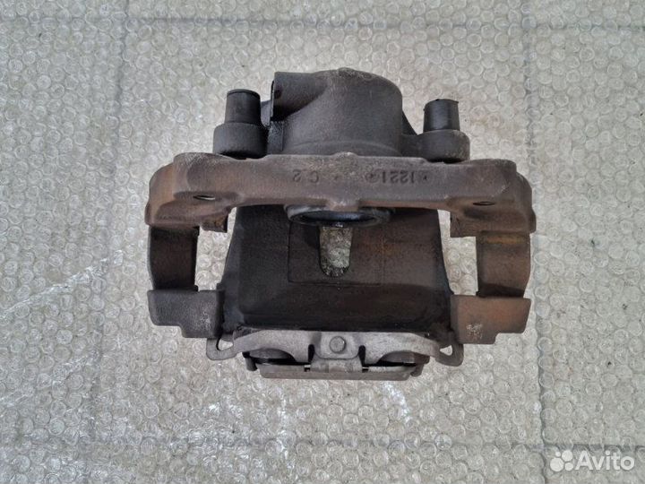 Суппорт тормозной передний правый Bmw X5 E70