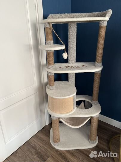Домик для кошки с когтеточкой бу