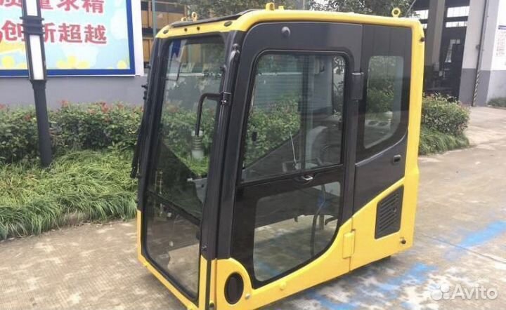 Кабина Komatsu PC300-8