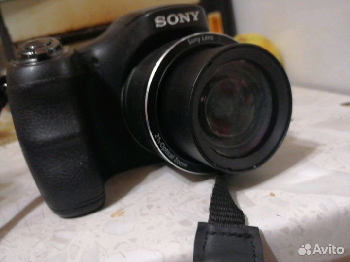 Sony DSC - H100