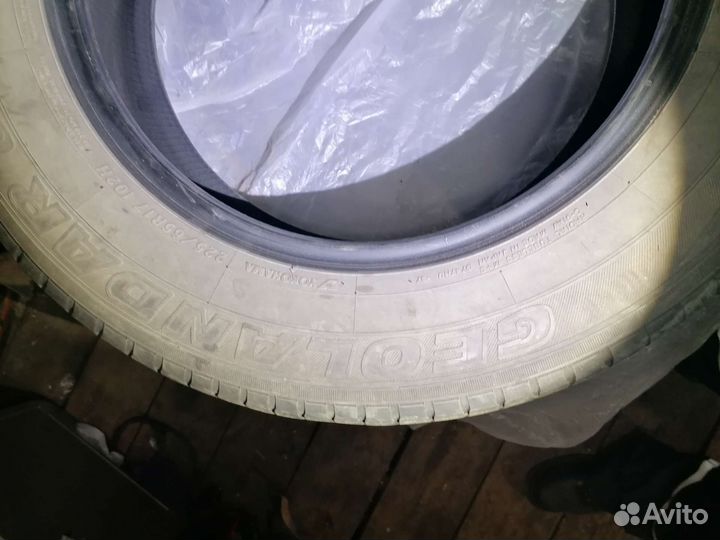Yokohama Y756 225/65 R17