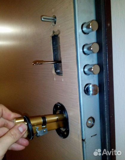 Вскрытие дверных замков