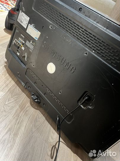 Телевизор samsung 32 без SMART tv
