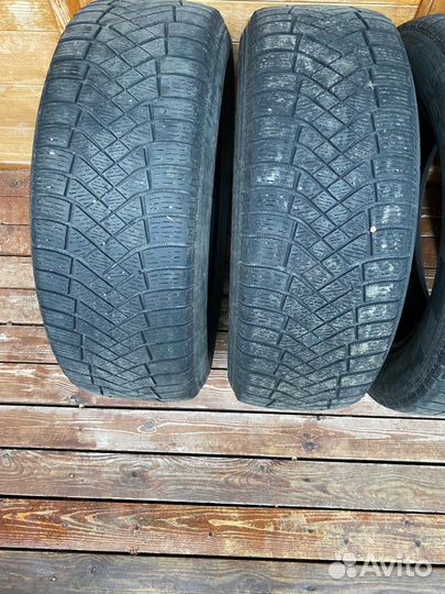 Pirelli Ice Zero 215/65 R17