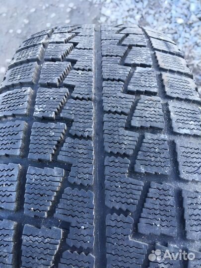 Toyo Observe Garit 2 215/65 R15 96