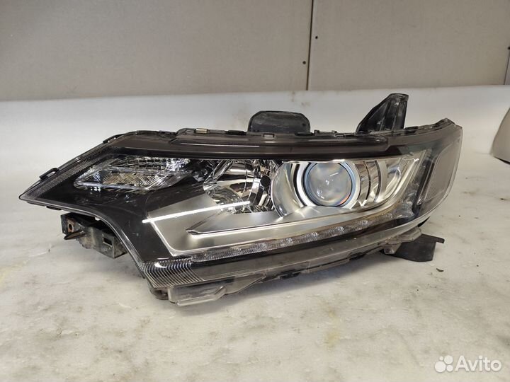 Фара левая Mitsubishi Outlander 3 рестайлинг