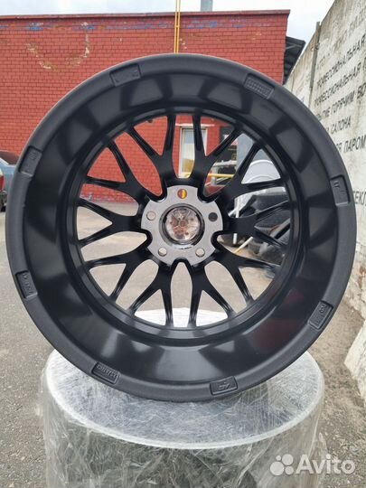 AEZ Crest dark: 7,5x17 5*114,3 Et:48 Dia:71,6 mgm