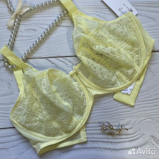 Бюстгальтер Chantelle 75F, 80Е, 70С, 75Е, 75Д