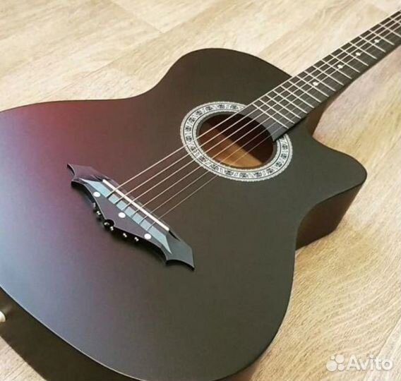 Гитара новая