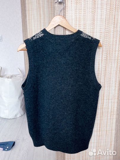 Рубашка, жилет, джинсы Tommy Hilfiger