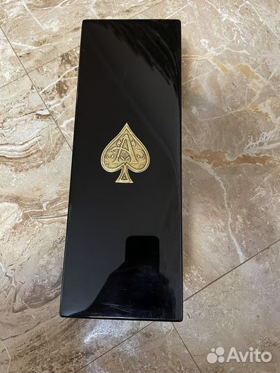 Коробка от элитного шампанского armand DE brignac
