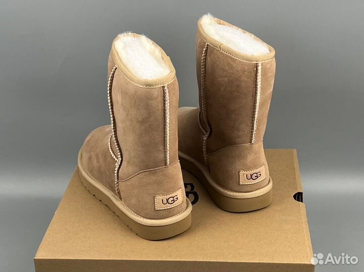 Ugg Classic Short II Sand