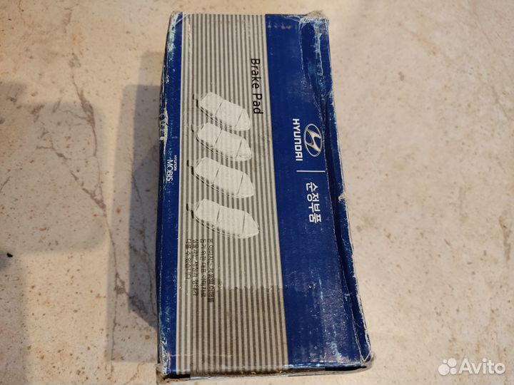 Передние тормозные колодки 581013BA01