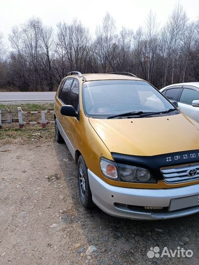 Toyota Ipsum 2.0 AT, 1998, 350 000 км