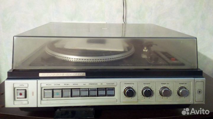 Проигрыватель пластинокВега-109