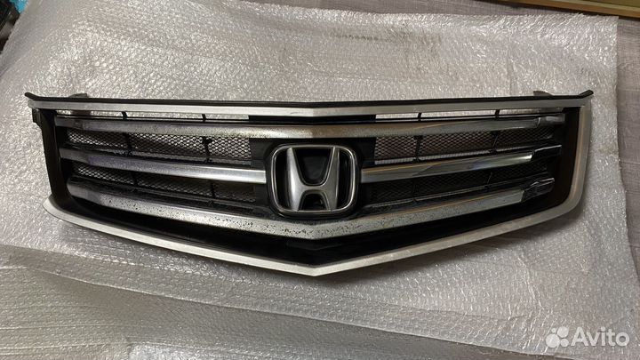 Решетка радиатора honda accord 8