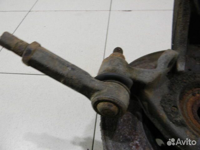 Кулак передний левый Форд