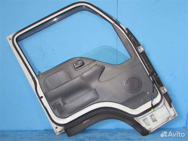 Дверь левая Isuzu Elf NHR85 4JJ1 2006