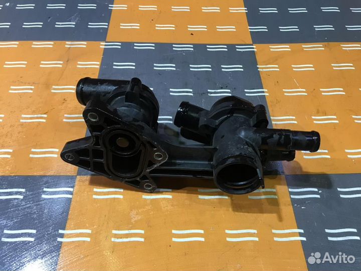 Корпус термостата Фольксваген Гольф Плюс 5М