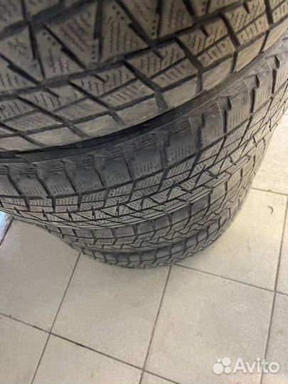 Bridgestone Blizzak DM-V1 235/60 R18 107