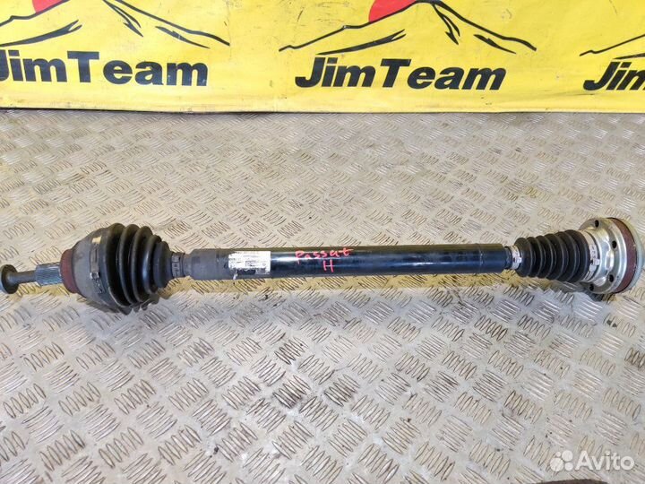 Привод передний правый Volkswagen Passat Variant