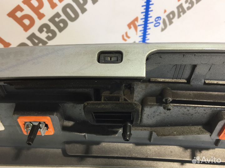 Мерседес E-Класс Спойлер крышки багажника