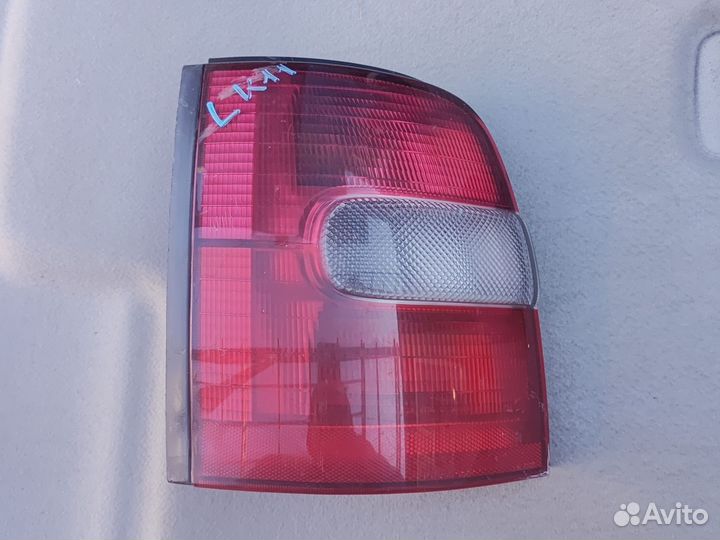 Задние фонари nissan march k11