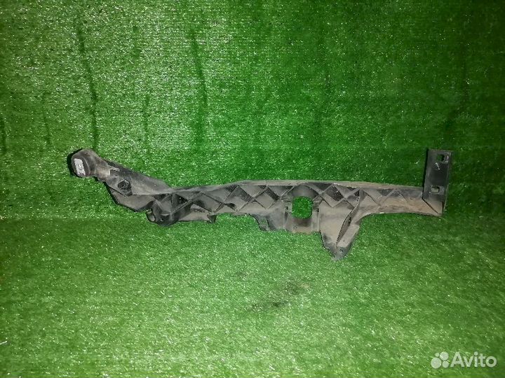 Планка под фары передняя правая 51647116707 BMW 3