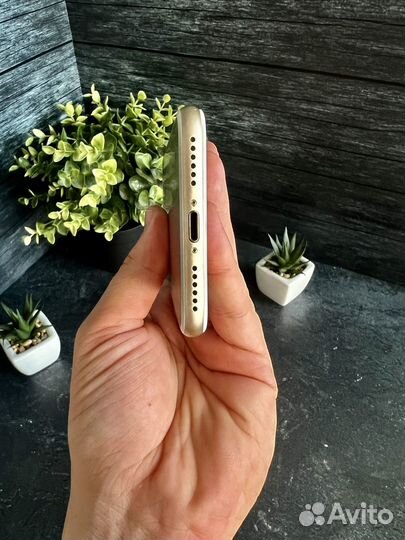 iPhone 7, 32 ГБ