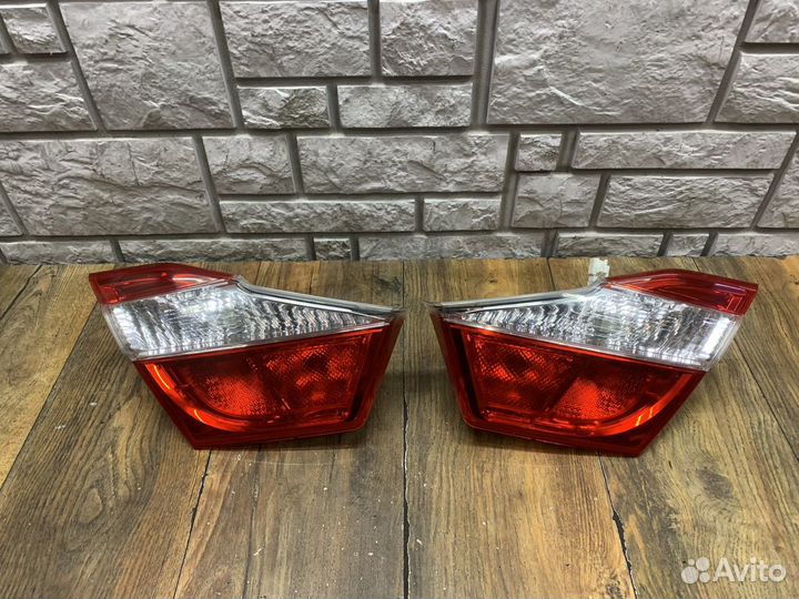 Toyota camry V50 Фонарь задний внутренний LH RH