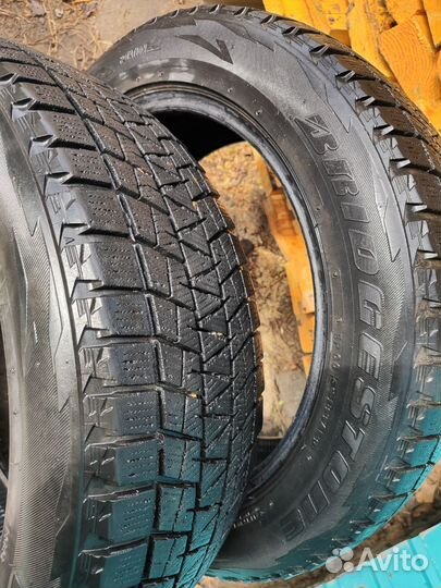 Bridgestone Blizzak DM-V1 225/55 R18