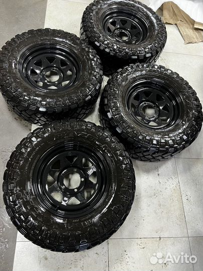 Комплект грязевых колес Maxxis Razr MT 285/70/R17