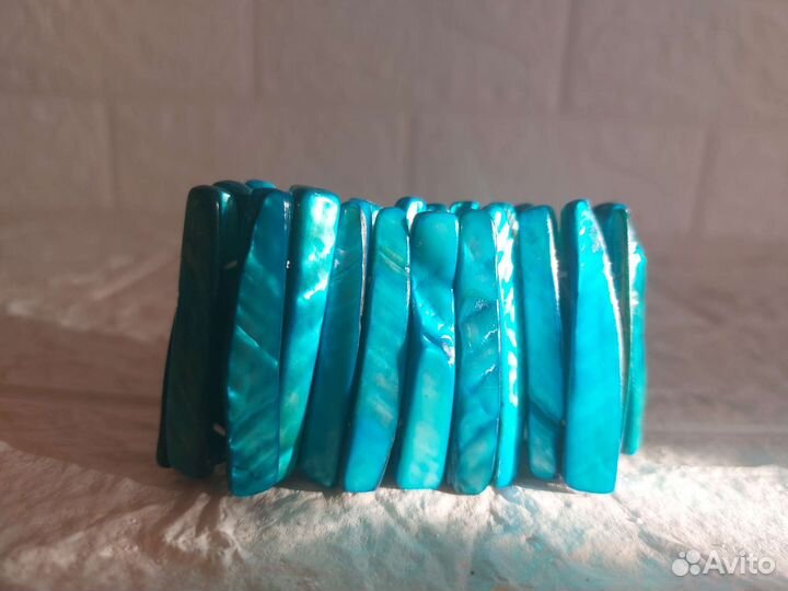 Браслет из натурального перламутра бирюзовый