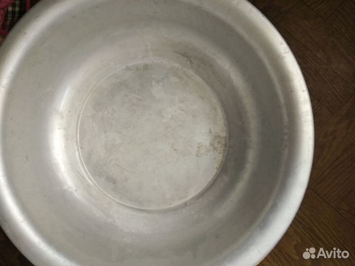 Таз алюминиевый и ведро эмалированное. СССР