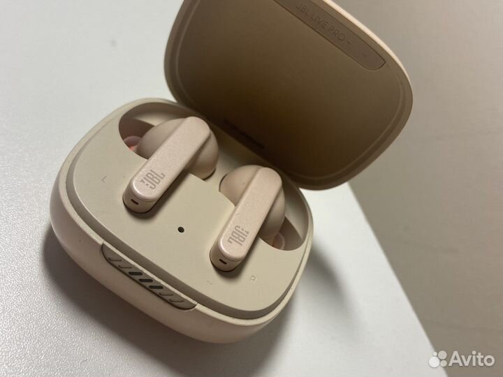 Беспроводные наушники jbl live pro tws+