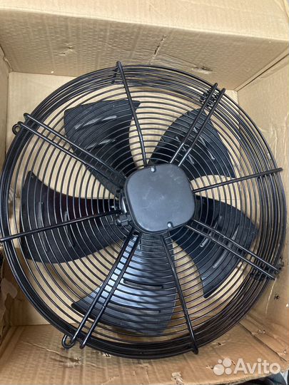 Вентилятор YW F-4E-450-S-102/60G